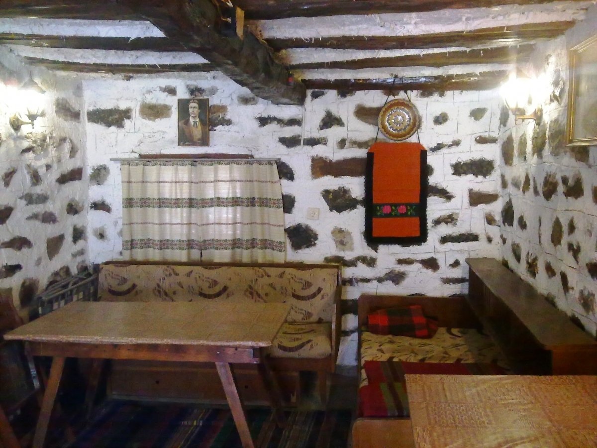 вила ЛАКАТНИК