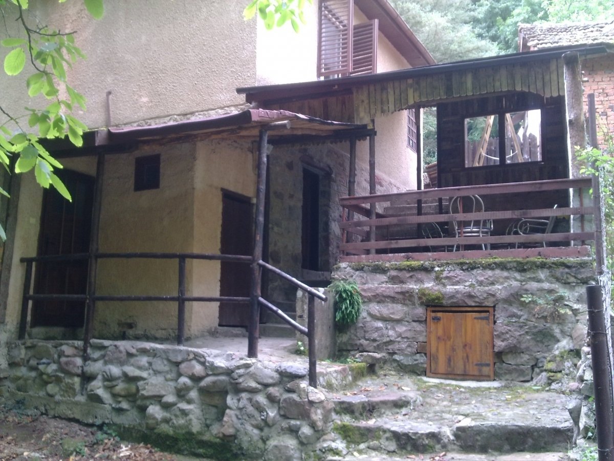 вила ЛАКАТНИК