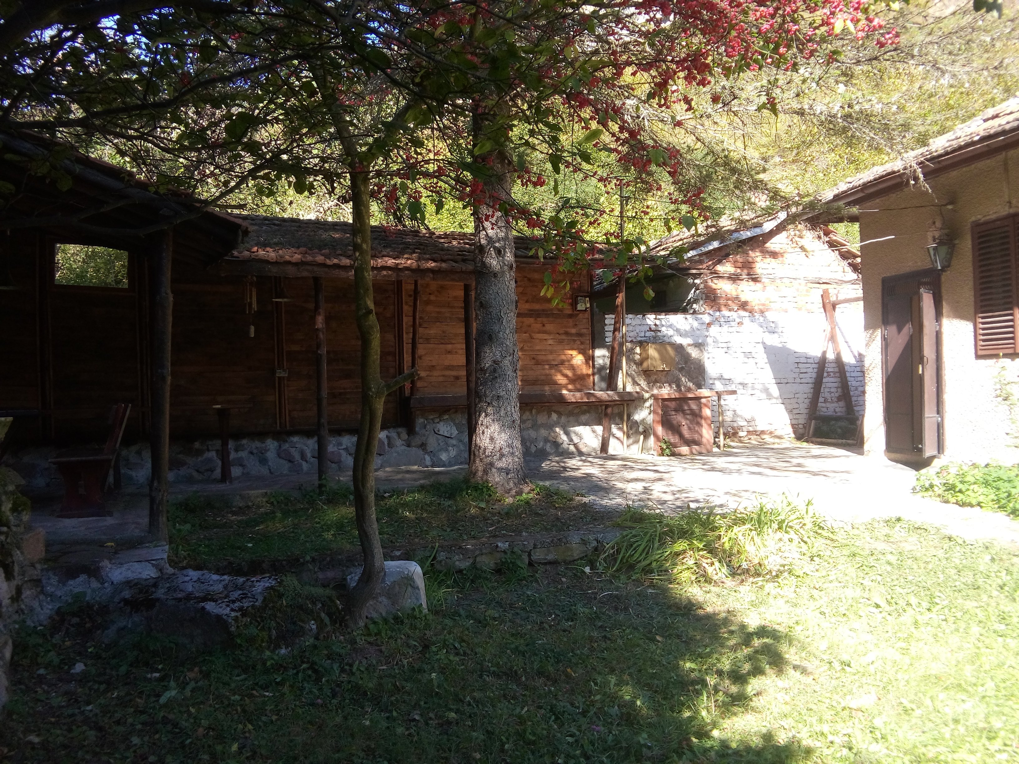 вила ЛАКАТНИК