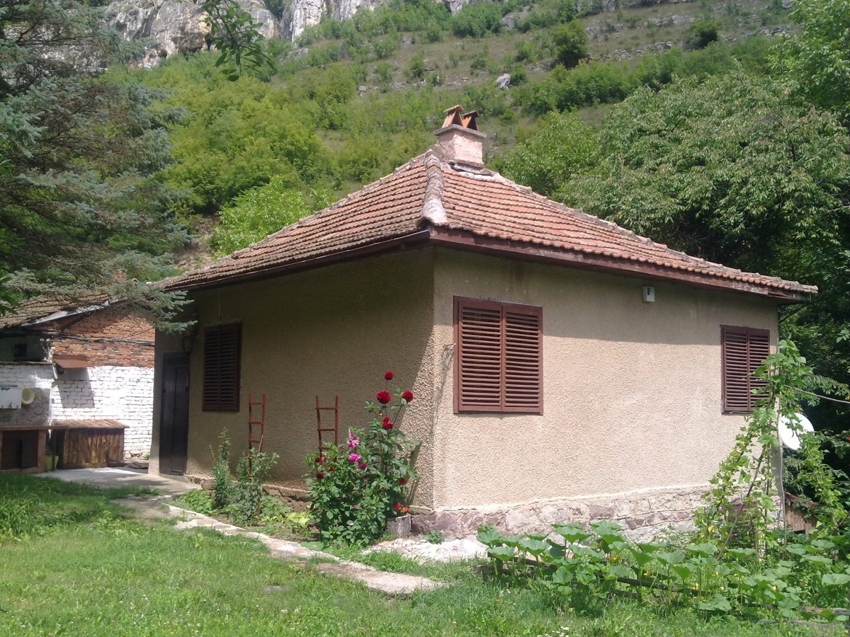 вила ЛАКАТНИК