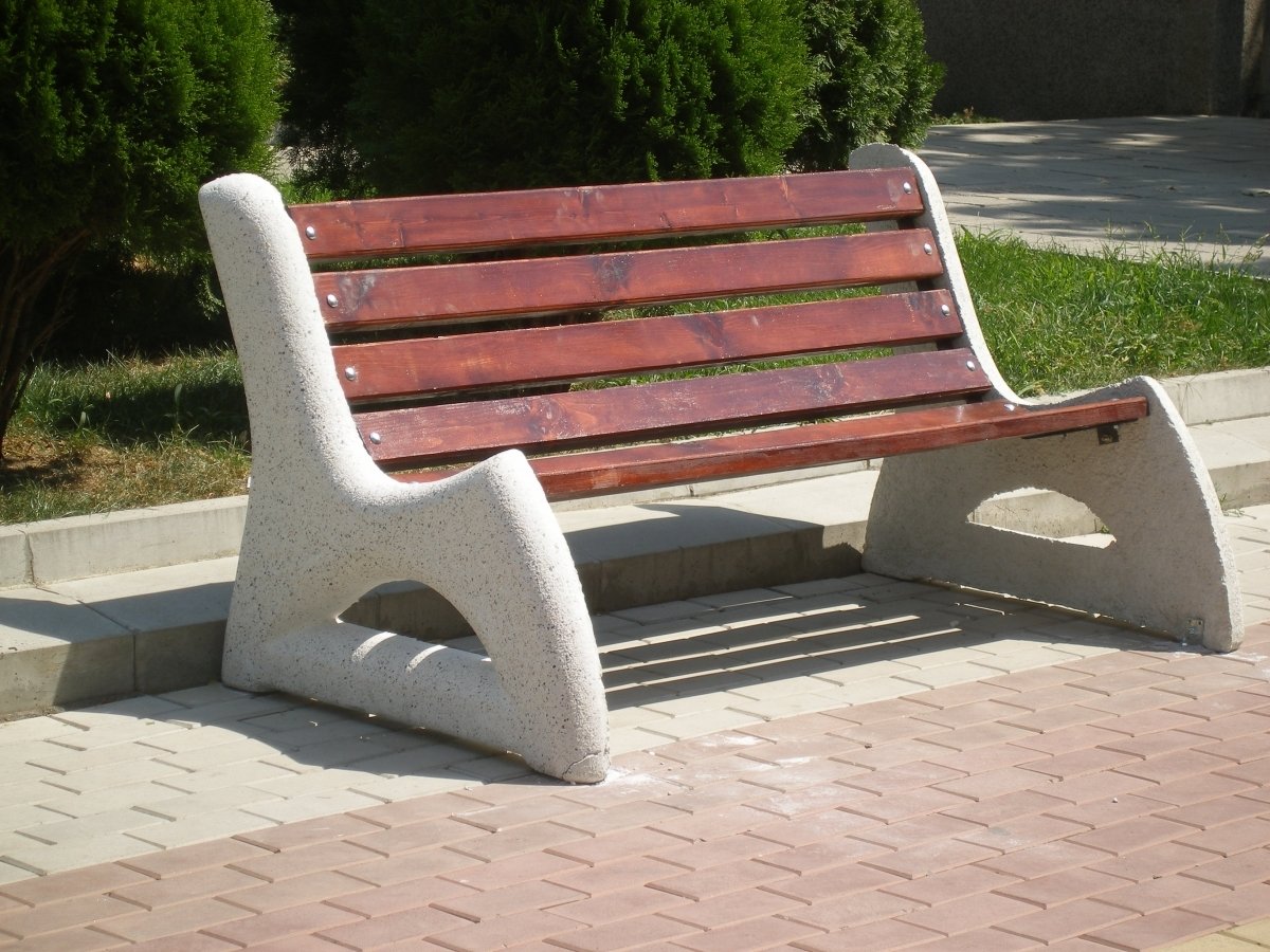 пейки с бетонни крака /6/
