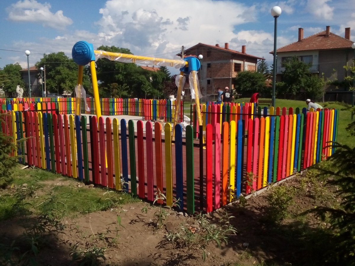 ЗА ДЕТСКИ ПЛОЩАДКИ