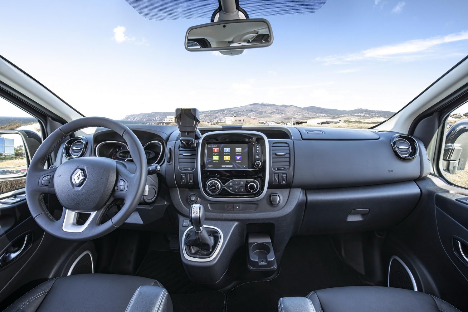 RENAULT TRAFFIC 2021 8+1