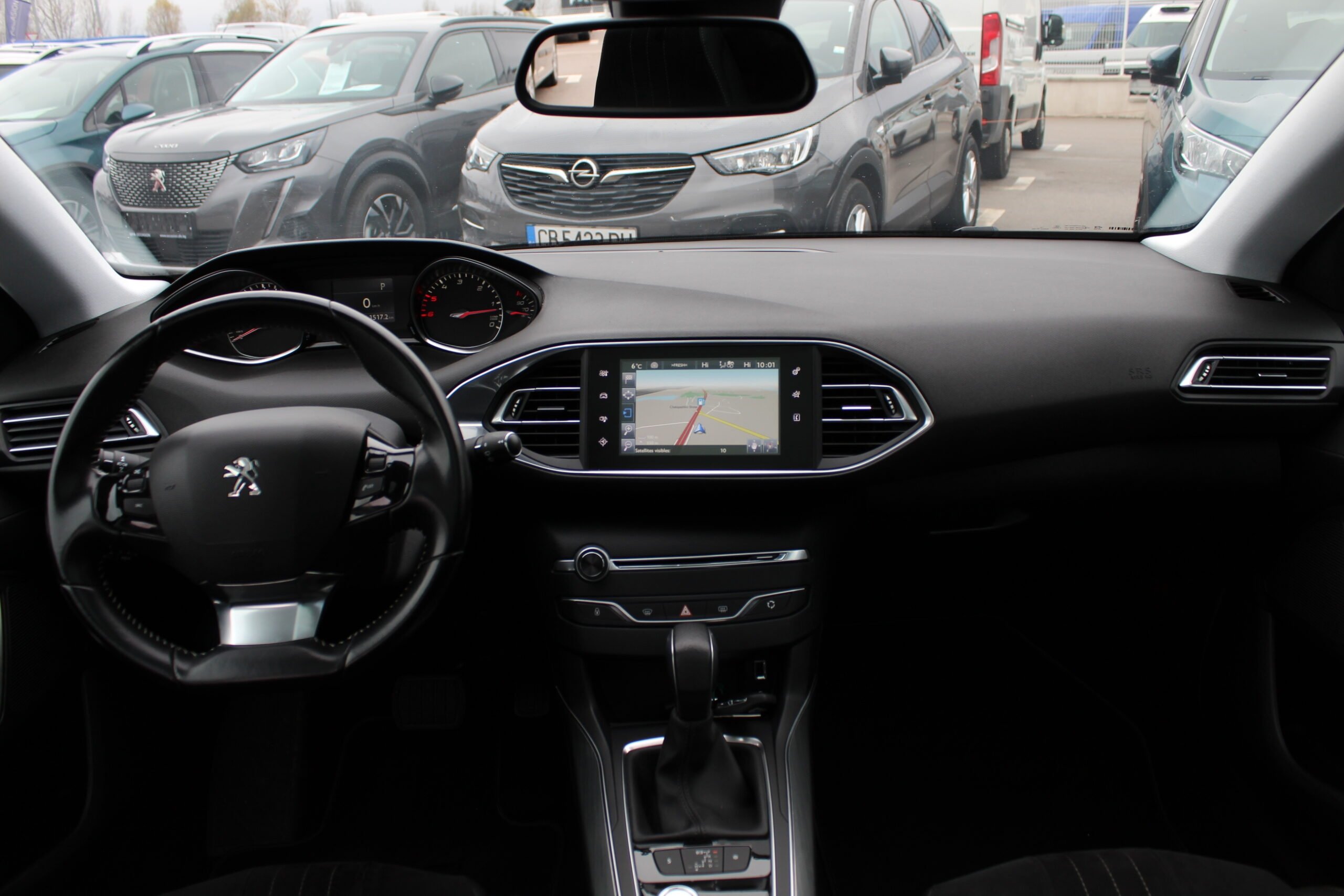 PEUGEOT 308