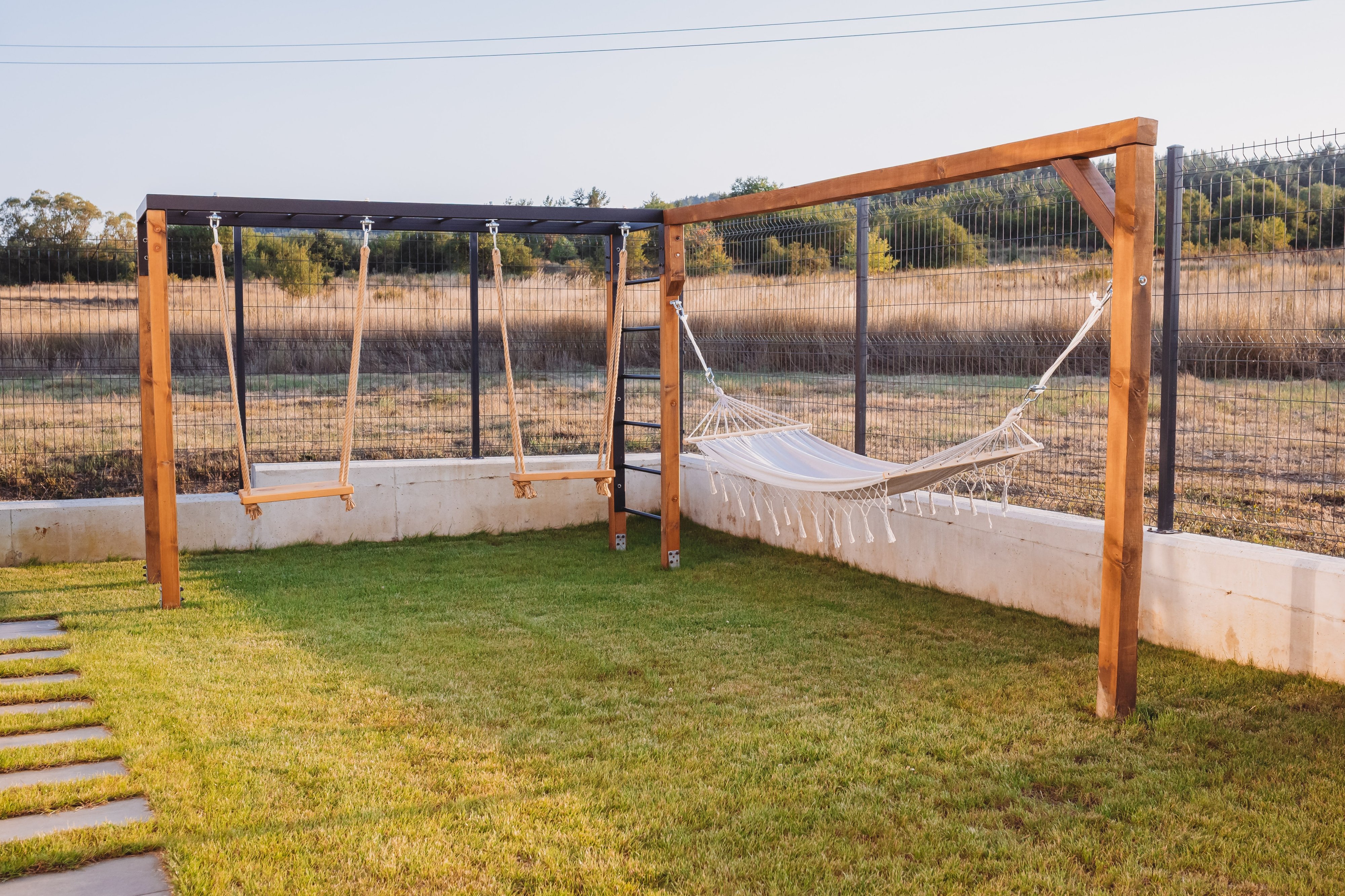 Villa OKOL - Peace and modern comfort close to the city