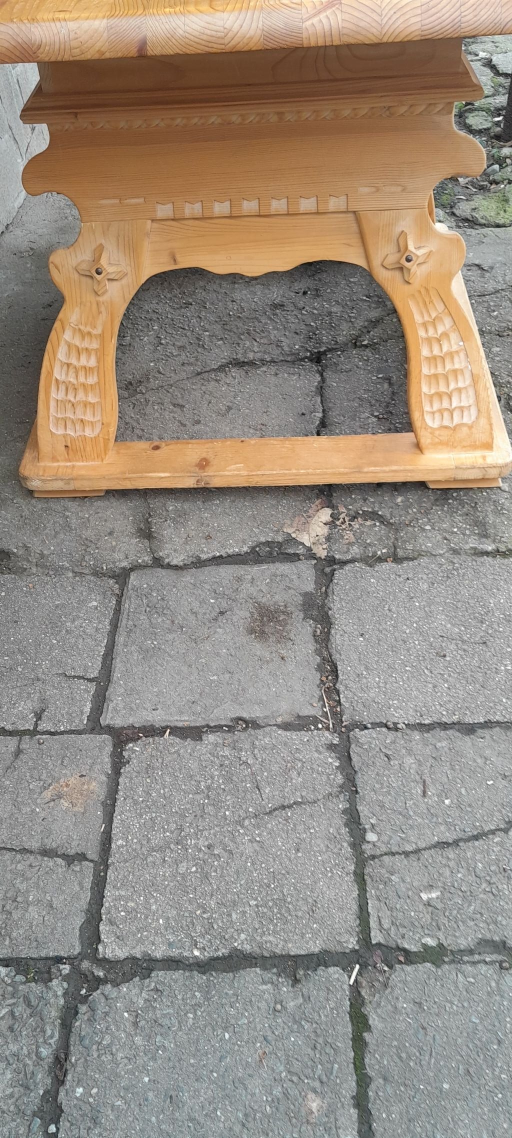 Трапезни маси